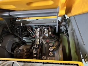 Jungheinrich EZS 590 * DEMO !! NEW battery !! Elektroschlepper kaufen - Bild 11 | Machineryline DE Neuer Jungheinrich EZS 590 * DEMO !! NEW battery !! Elektroschlepper | Bild 11 - Machineryline