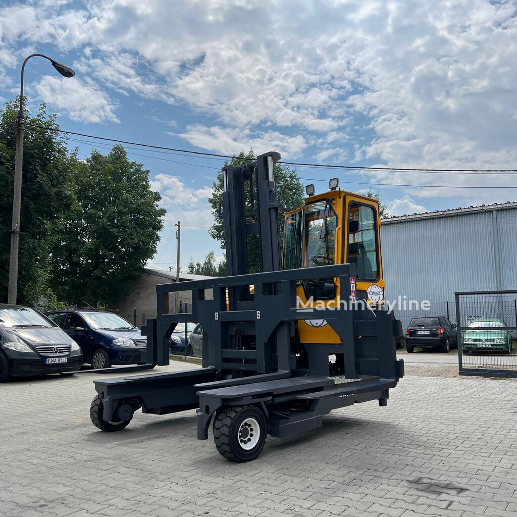 Combilift [UltraForklifts] C4500 Wide Traverse medbringertruck - Machineryline