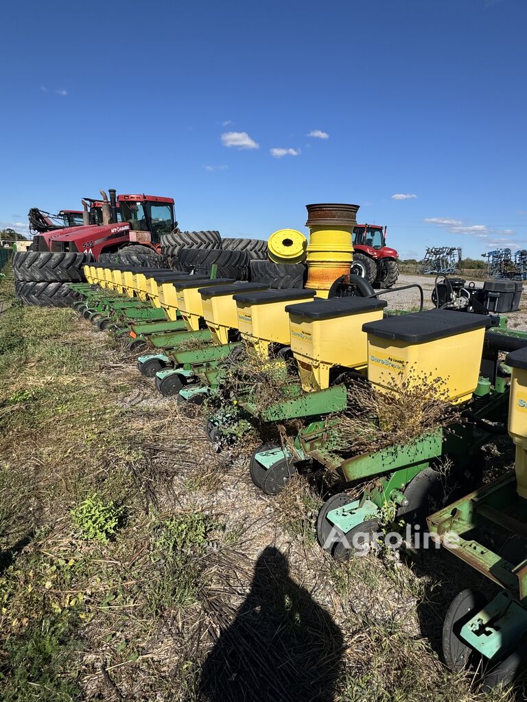 Natančni stroj za sejanje mehanske John Deere 1780 - Agroline