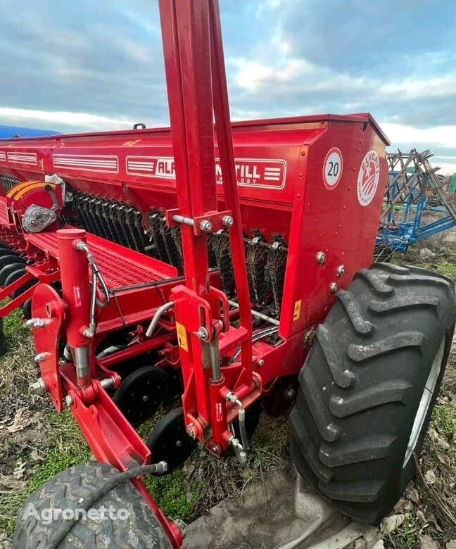 Elvorti (Chervona Zirka) ALFA 6 STAN NOVOYi! mechanical seed drill