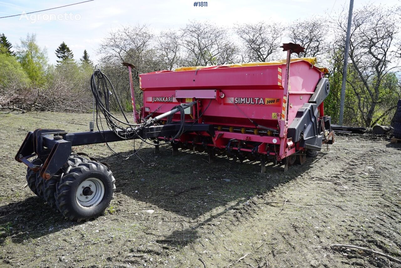 Junkkari Simulta 3000 S mechanical seed drill