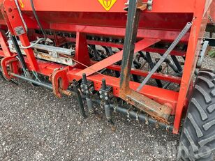 Semeador mecânico Överum Tive seed-jet D630 a venda - Imagem 28 | Agroline MZ Semeador mecânico Överum Tive seed-jet D630 | Imagem 28 - Agroline