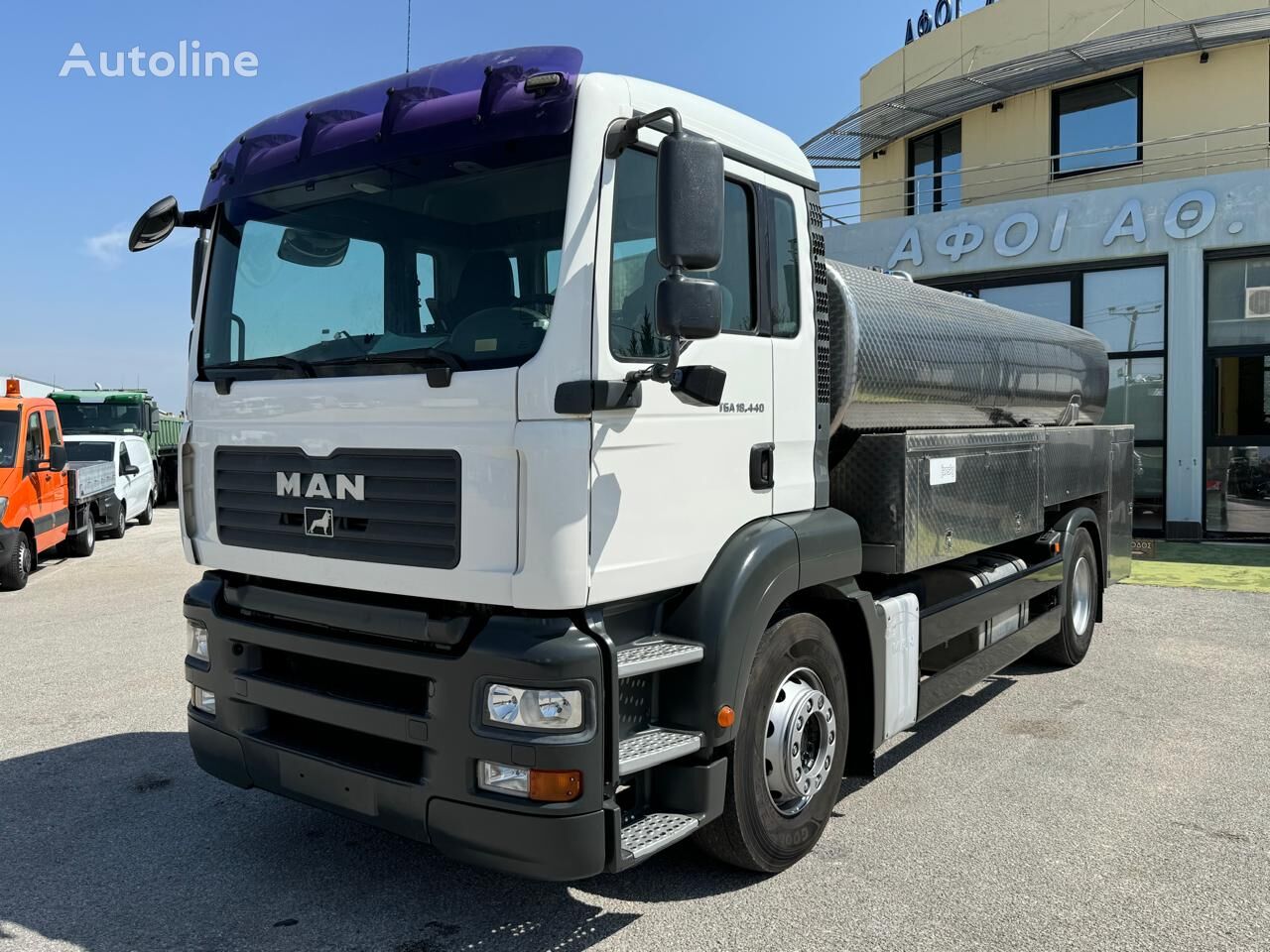 камион-цистерна за млеко MAN TGA 18440 4X2 / EURO 4