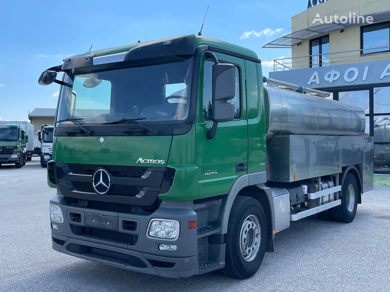 Mercedes-Benz ACTROS 1844 L milk tanker