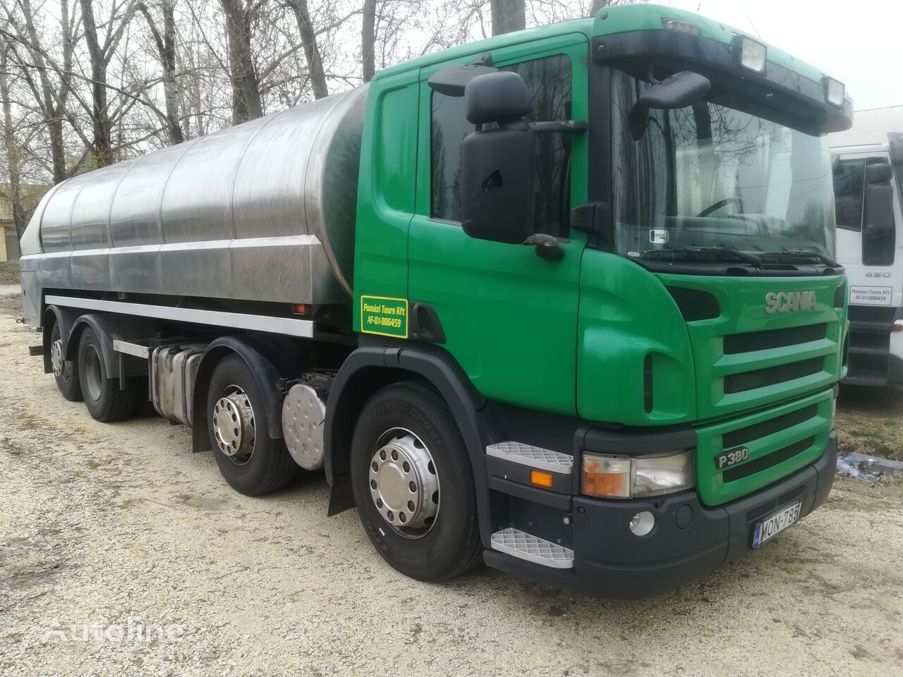 camion cisternă pentru transport lapte Scania p380