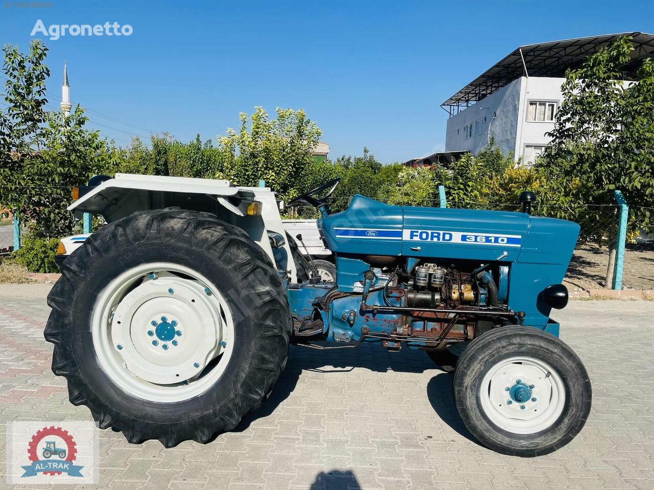 traktor mini Ford 3610