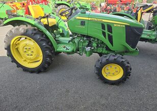 John Deere 3028EN mini tractor