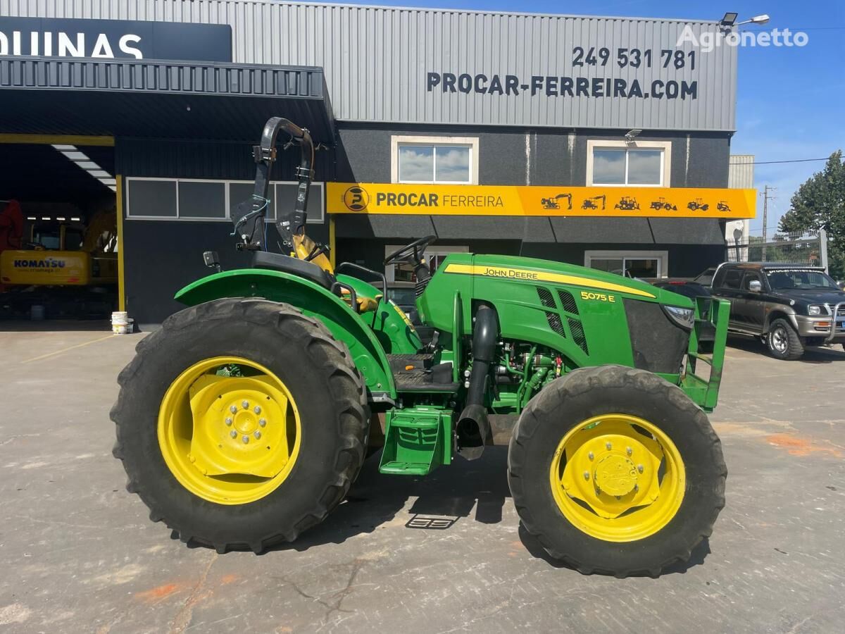 mini traktorius John Deere 5075E