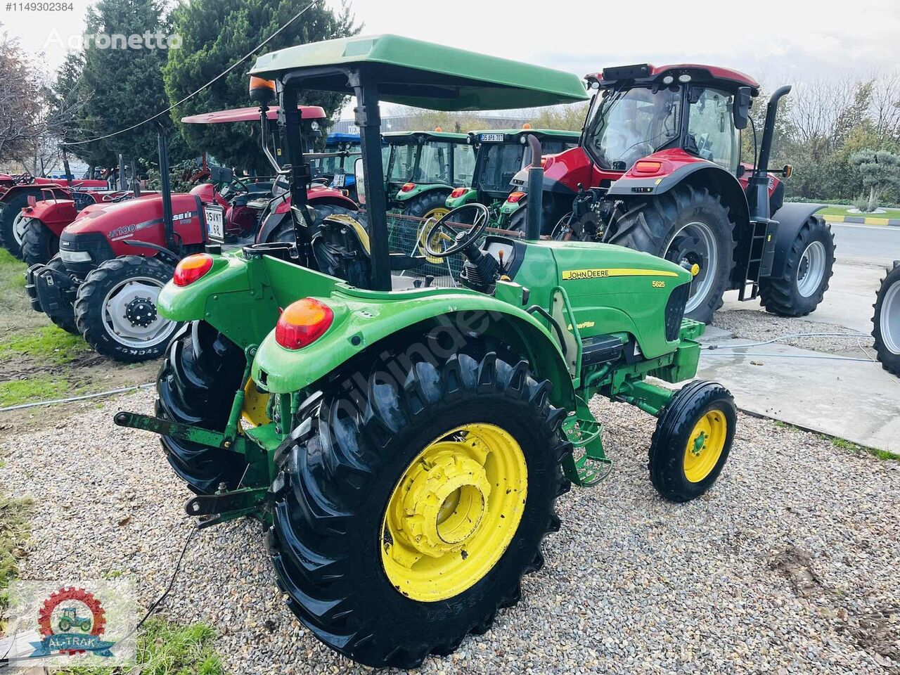 John Deere 5625 mini tractor