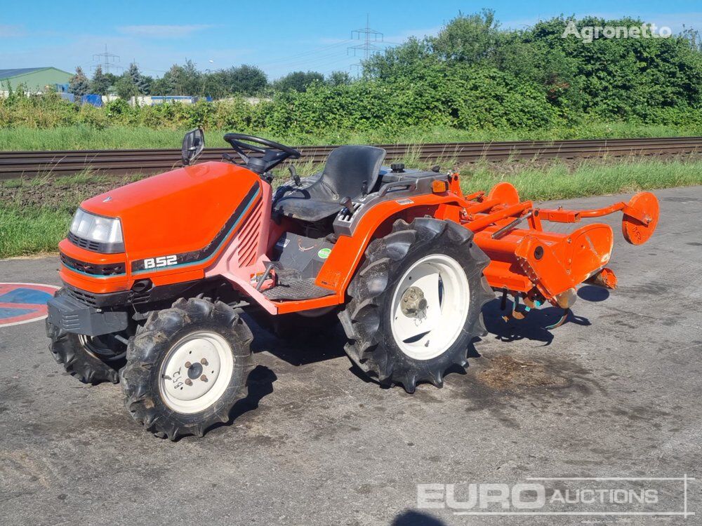 Kubota B52 mini tractor