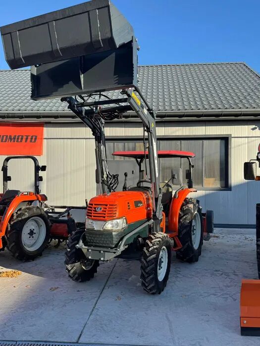 Kubota KL270 mini tractor