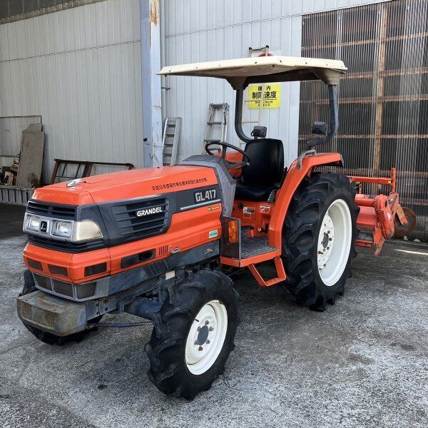 máy kéo mini Kubota TRACTOR(Kubota)