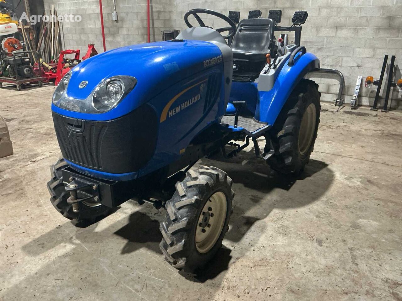 New Holland Boomer 25 mini tractor