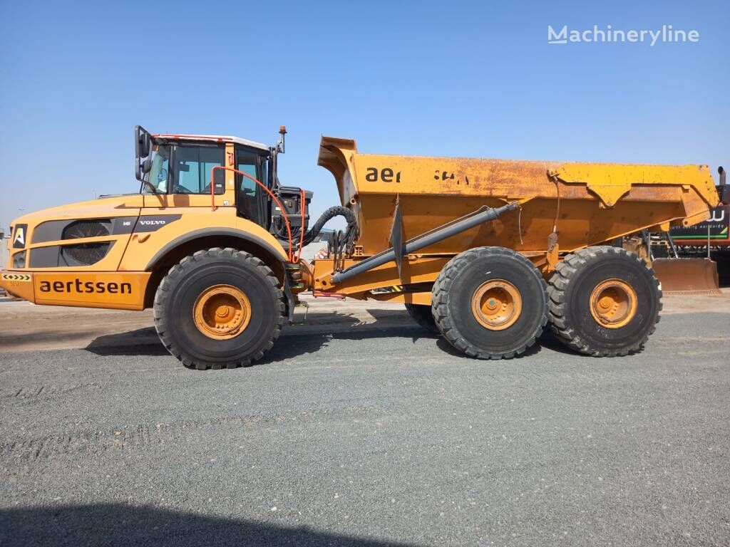 tombereau articulé Volvo A 40 F (Abu Dhabi)