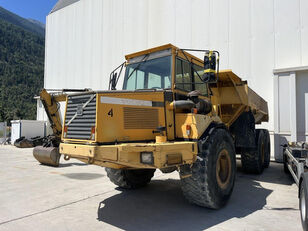 tombereau articul&eacute; Volvo A25C 6x6
