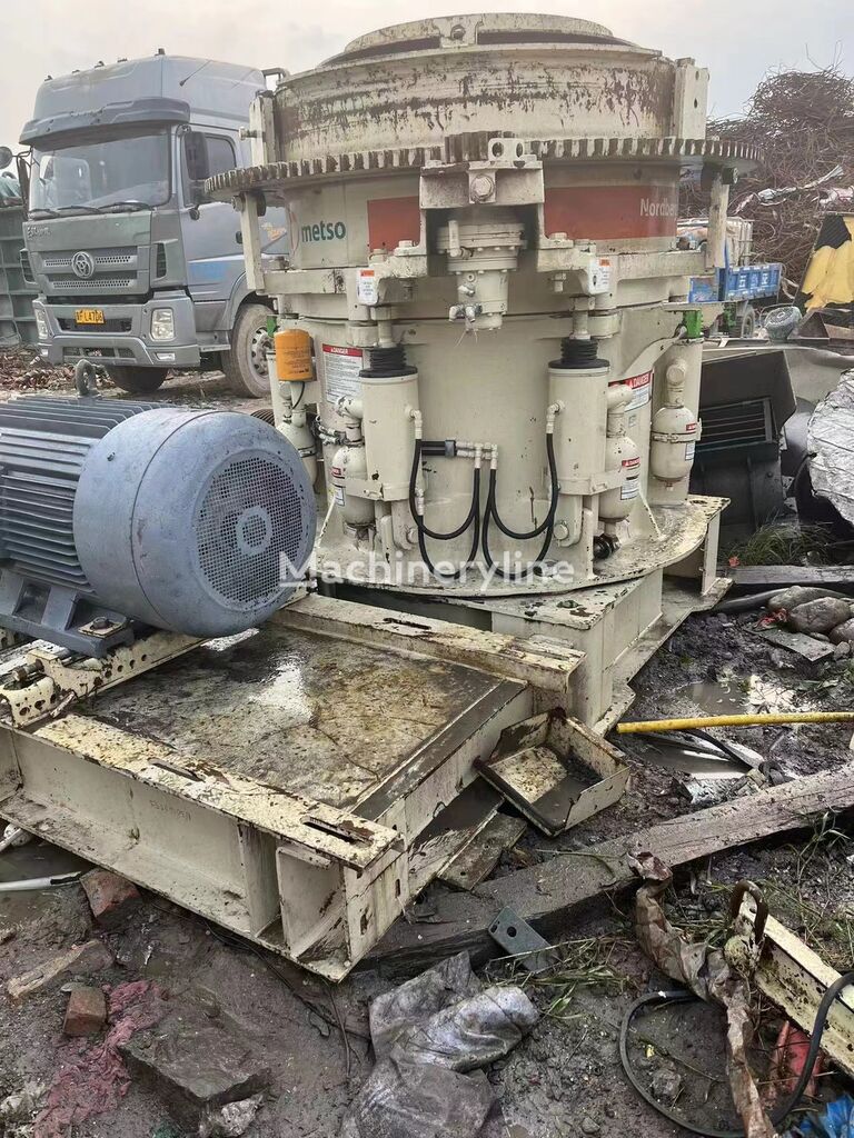 Metso hp200  konknuser