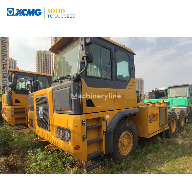 кар'єрний самоскид XCMG XDR80T