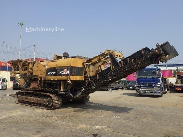 Čeljustni drobilnik Caterpillar MC230 - Machineryline