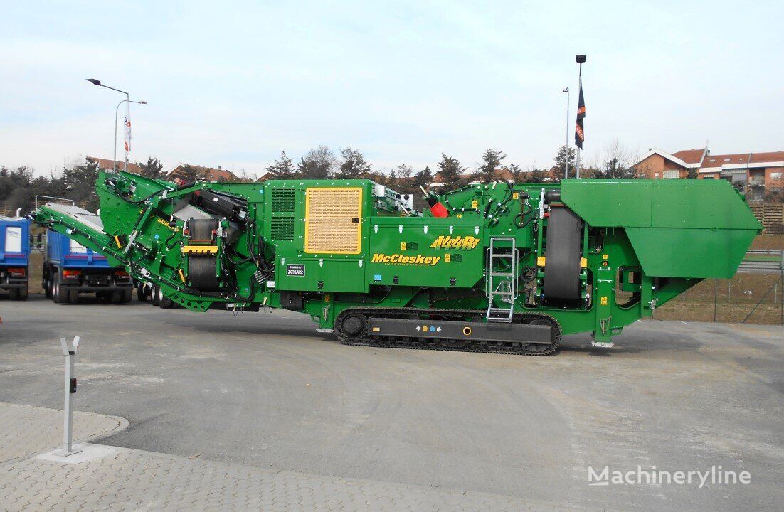 McCloskey I44R mobile crushing plant