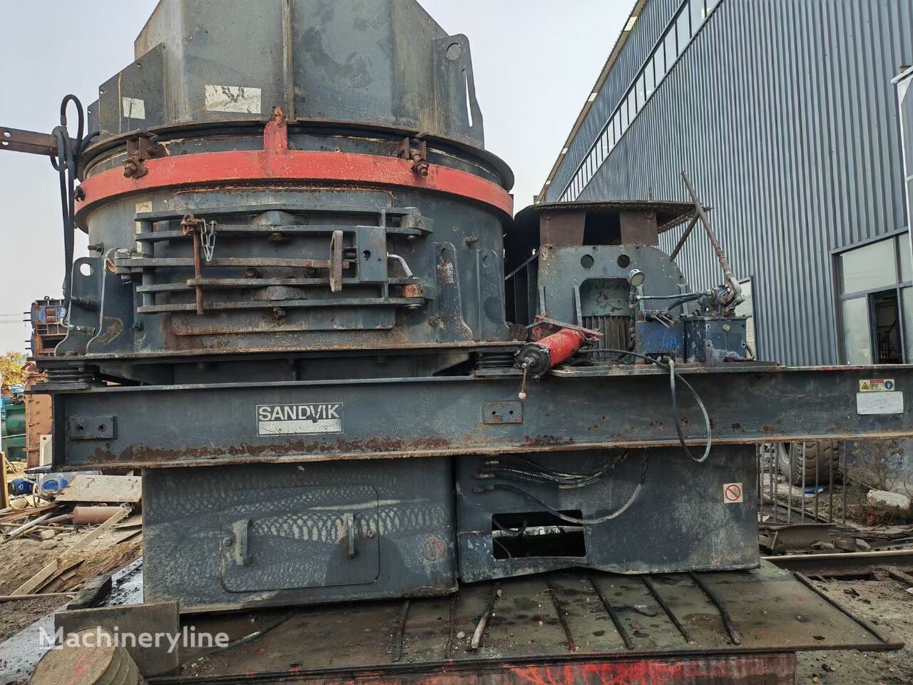 Sandvik CV117 VSI vertical shaft impact crusher