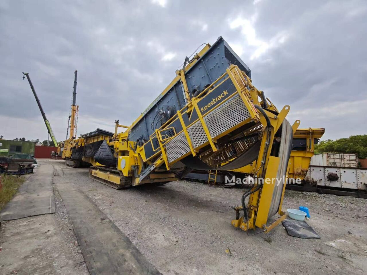 Keestrack C6 vibrating screen - Machineryline