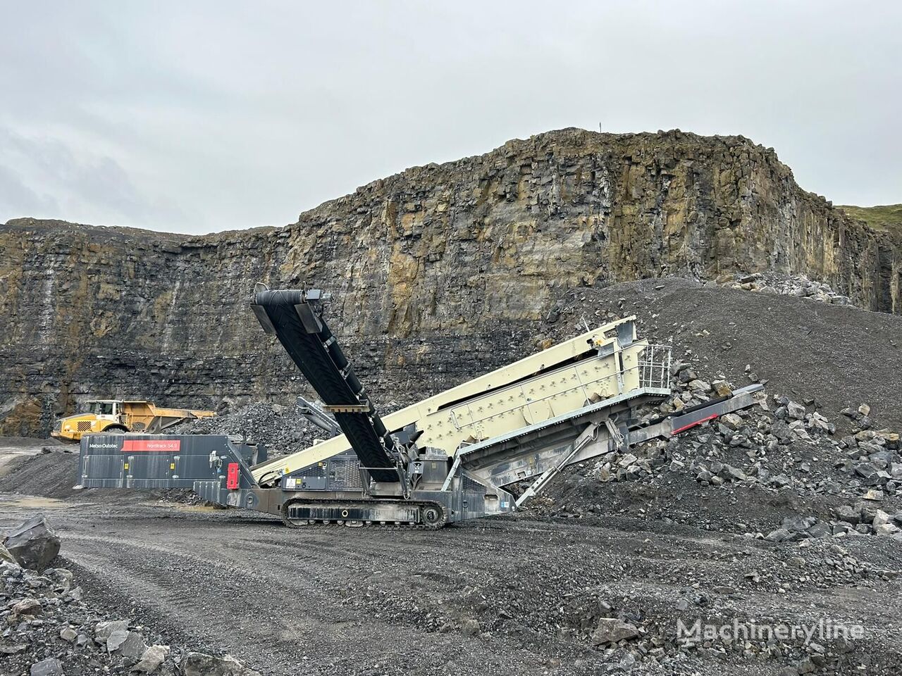 Metso S4.9 vibrating screen