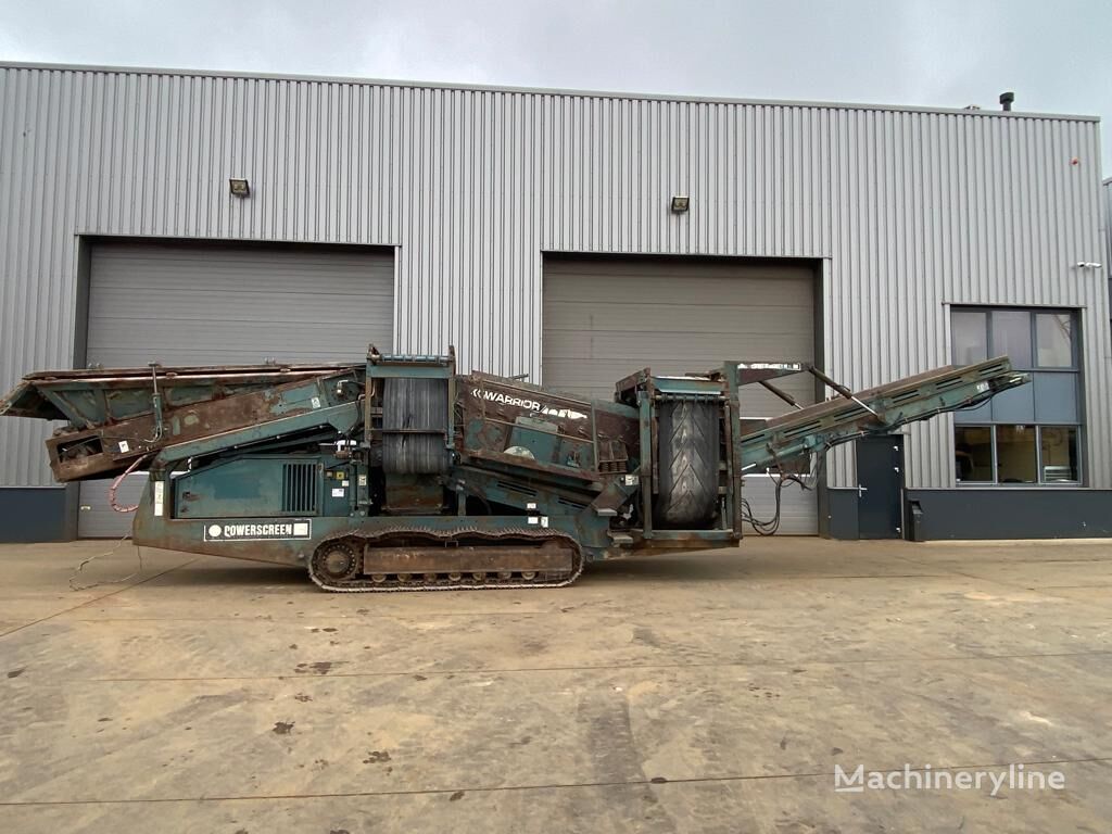 Powerscreen warrior 1400 vibrating screen