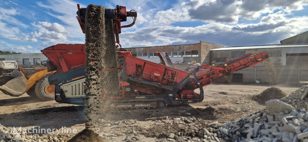 Sandvik QE 241 vibrating screen