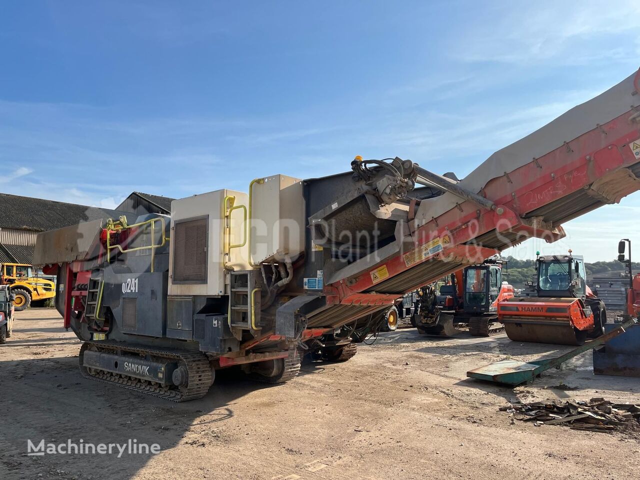 Sandvik QJ241 vibrating screen