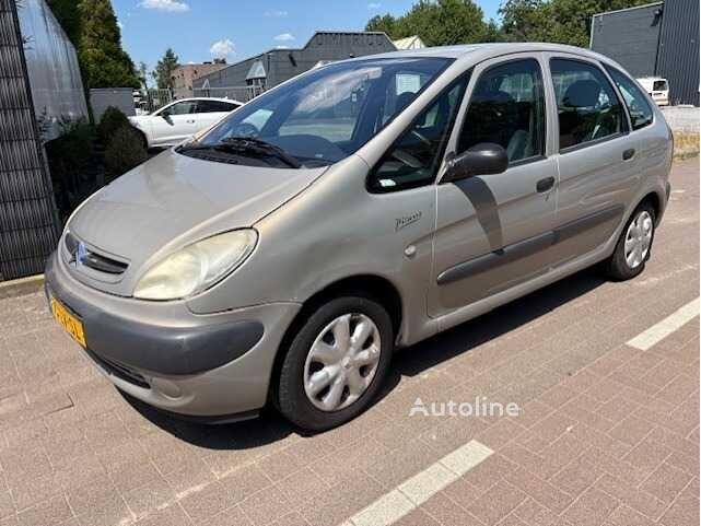 Minivan Citroen Xsara Picasso 1.8i-16V Différence na predaj | Autoline SK Minivan Citroen Xsara Picasso 1.8i-16V Différence - Autoline