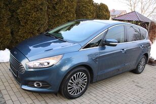 minivan Ford S-Max