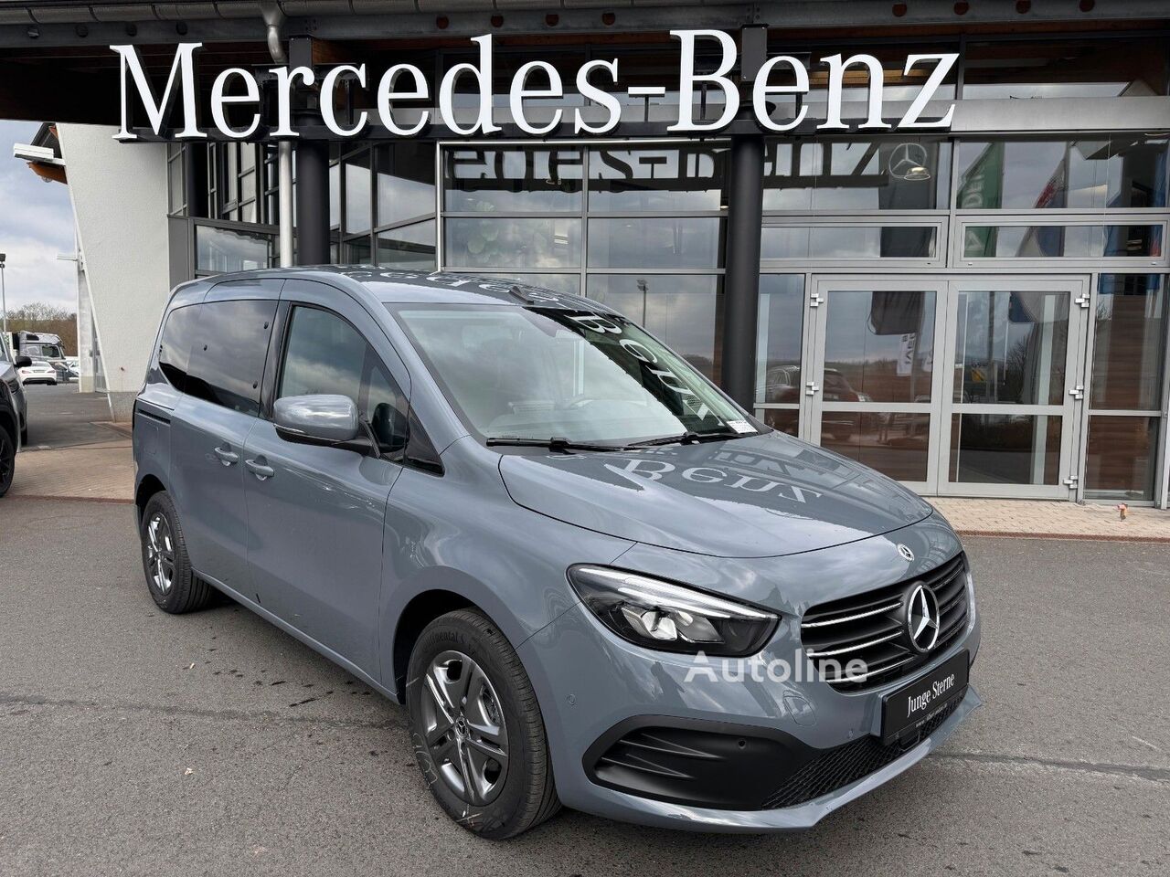 Mercedes-Benz T 180 Style LED Kamera KEYLESS MBUX SHZ minivan - Autoline