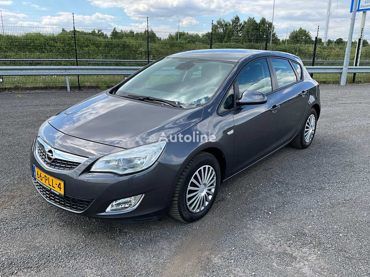 بيع الميكروباصات شاحنة الميني فان Opel Astra 1.4 Turbo Edition | Autoline TN الميكروباصات شاحنة الميني فان Opel Astra 1.4 Turbo Edition - Autoline