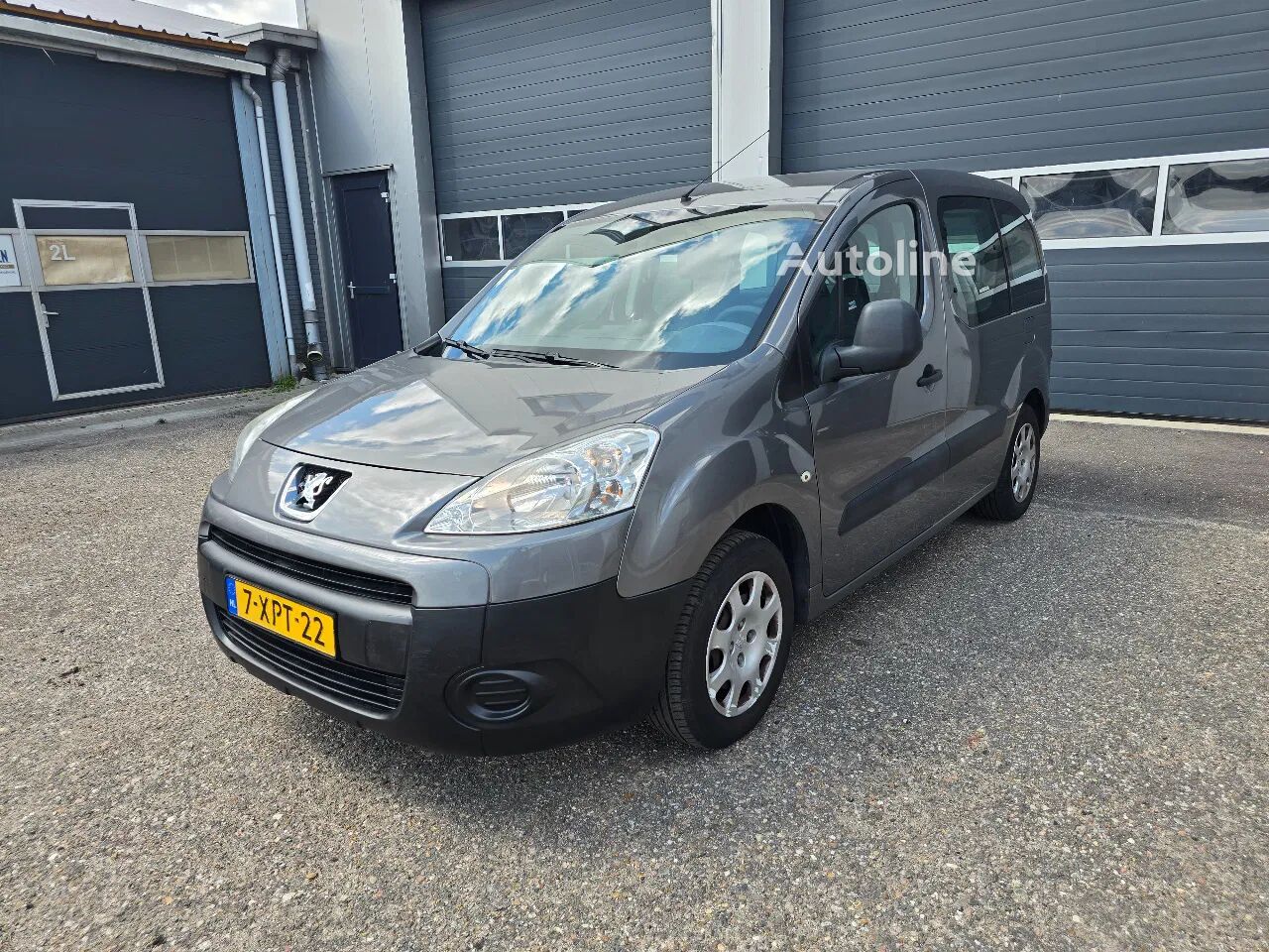 Monospace Peugeot Partner 1.6 benzine à vendre | Autoline GA Monospace Peugeot Partner 1.6 benzine - Autoline