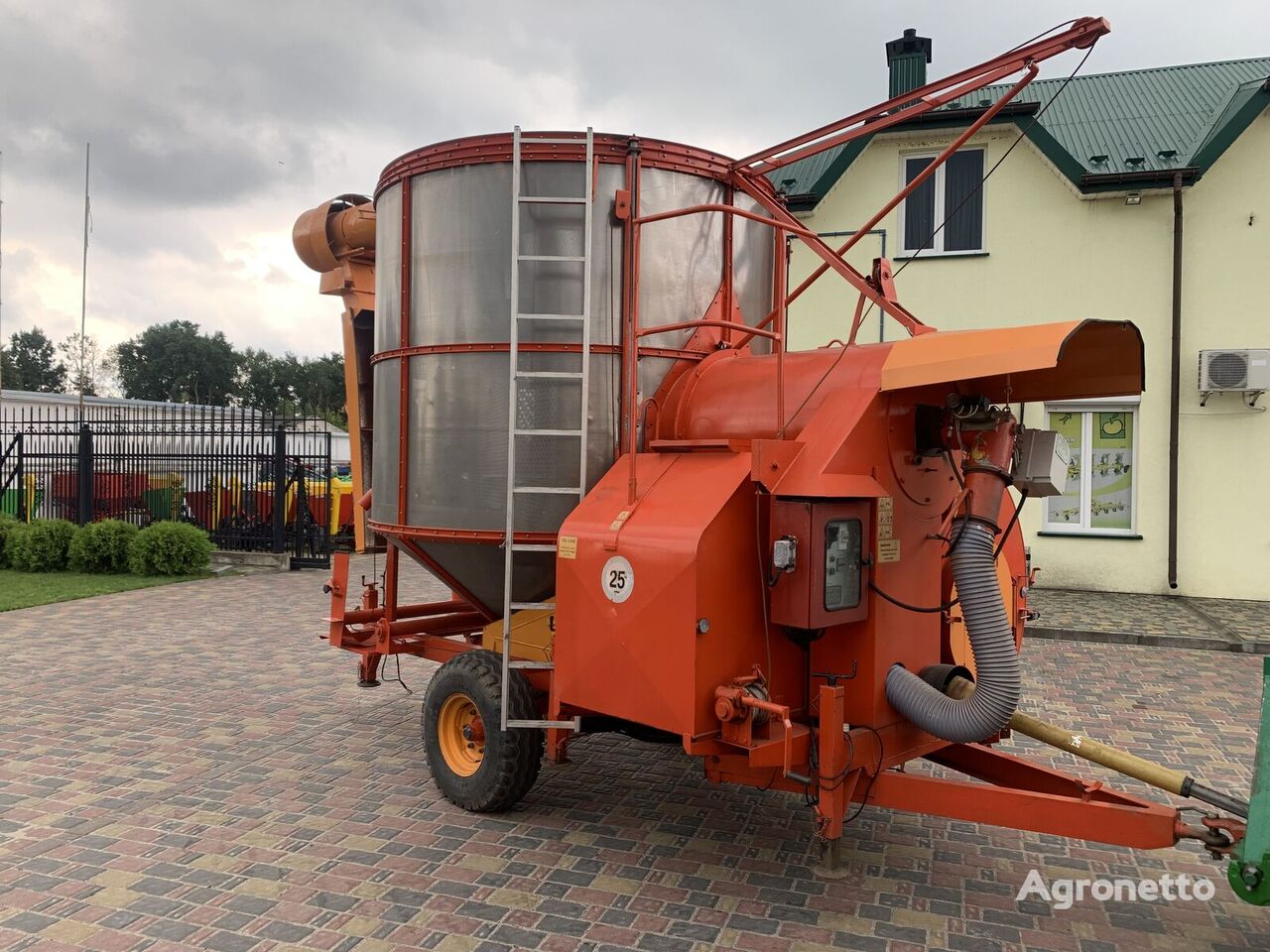 Pedrotti Super 120 mobile grain dryer