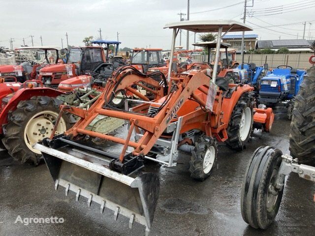 mototraktorius Kubota TRACTOR(Kubota)