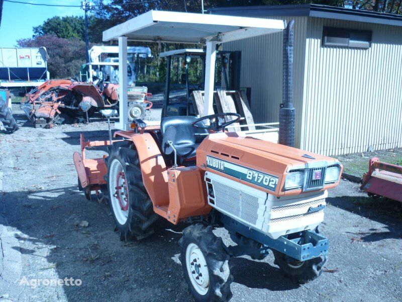 جرار زراعي Kubota TRACTOR(Kubota)