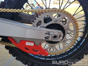 Prodaja Apollo Storm motocikla - Slika 14 | Autoline RS Novi Apollo Storm motocikl | Slika 14 - Autoline