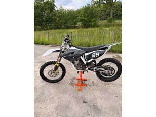 мотоцикл Husqvarna FC 250 - 4 takt