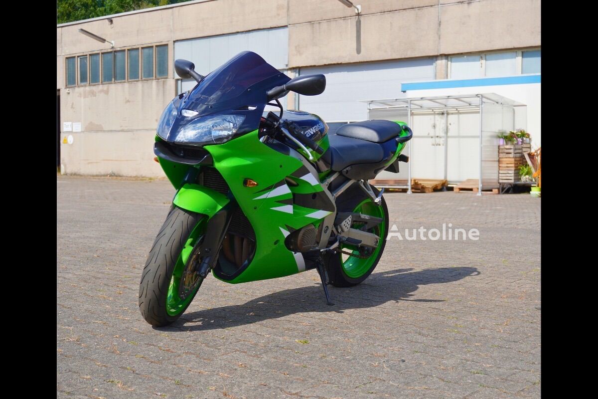 Buy Kawasaki ZX 600 J motorbike by auction from Germany