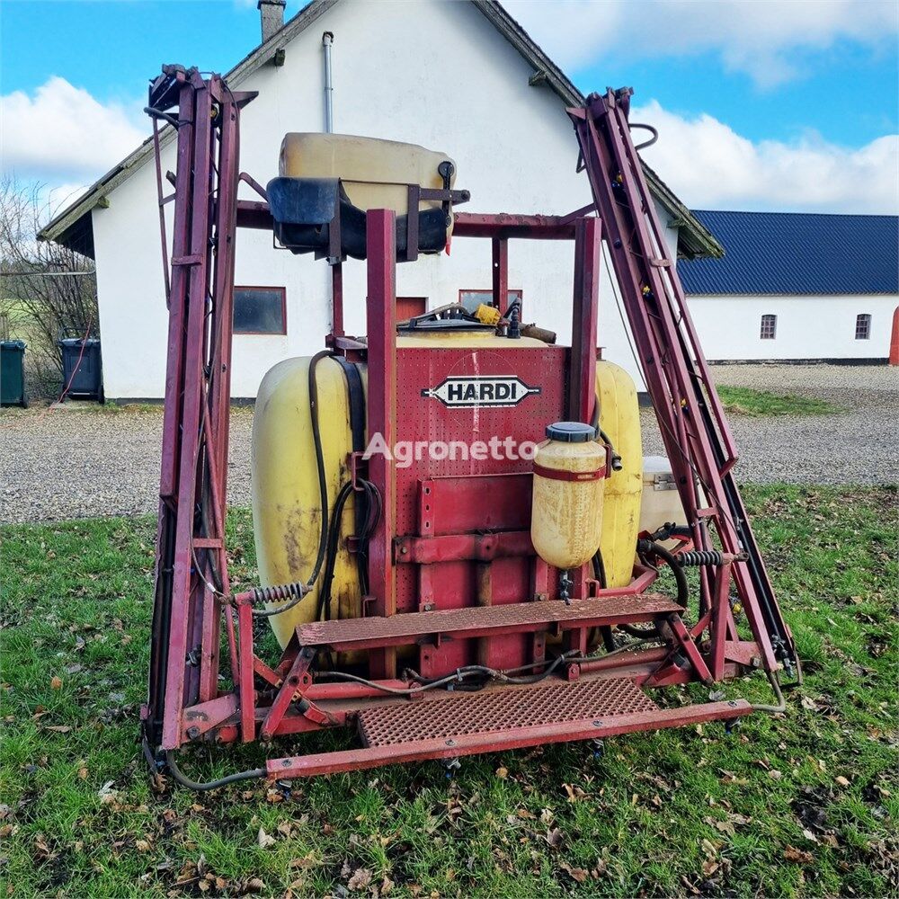 Hardi LXY 1000 mounted sprayer