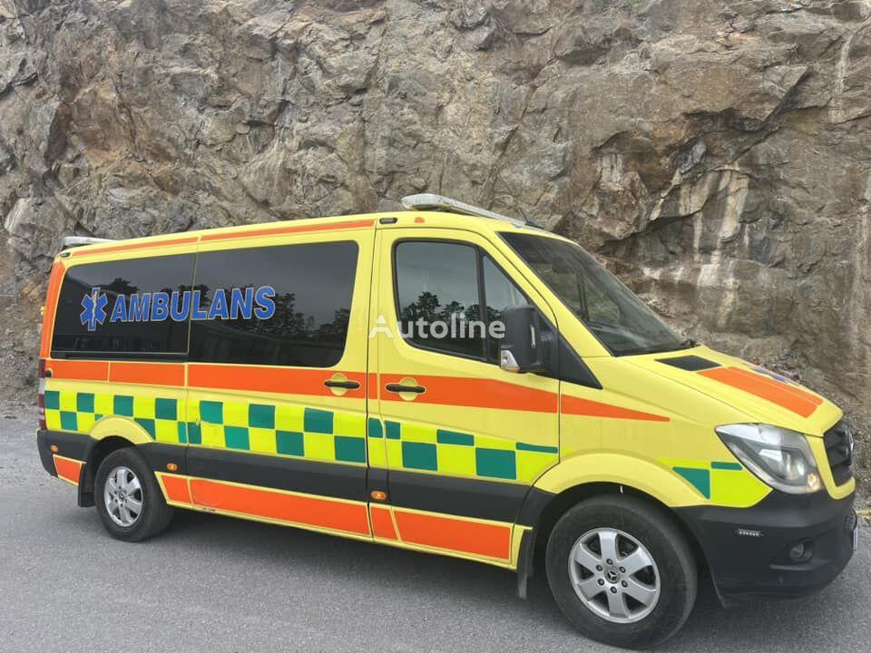 sanitka Mercedes-Benz Sprinter 319 3.0 AMBULANCE - RESERVERAD !!