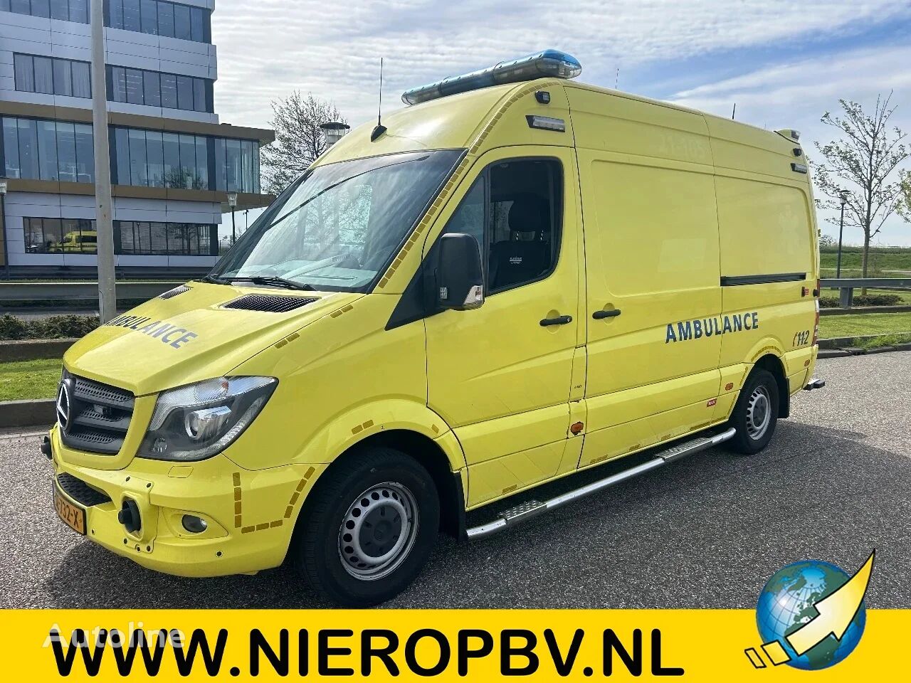 ambulans Mercedes-Benz Sprinter 319CDI L2H2 AMBULANCE Automaat Airco Cruisecontrol 9X O