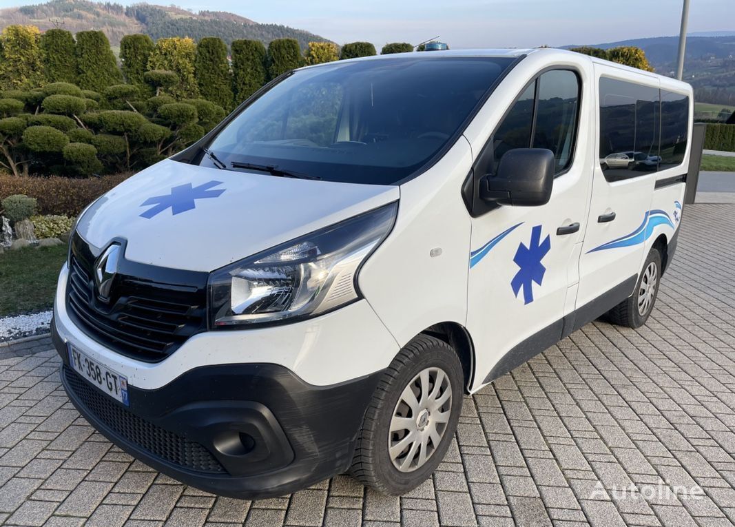 Renault Trafic mikroautobuss ātrās palīdzības mašīna