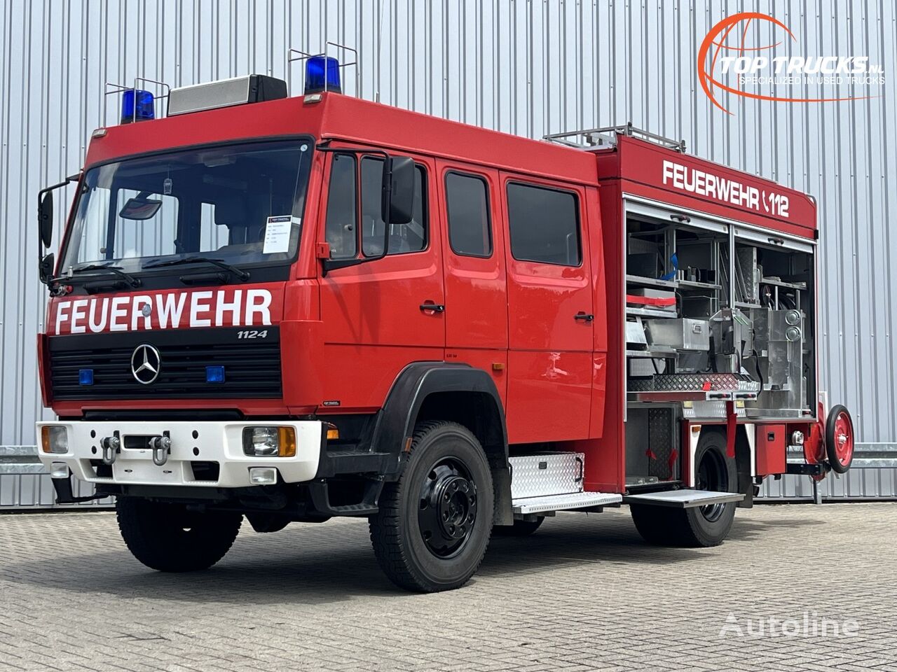 camion de pompiers Mercedes-Benz 1124 AF 4x4 - 1.600 ltr watertank -Feuerwehr, Fire brigade- Crew