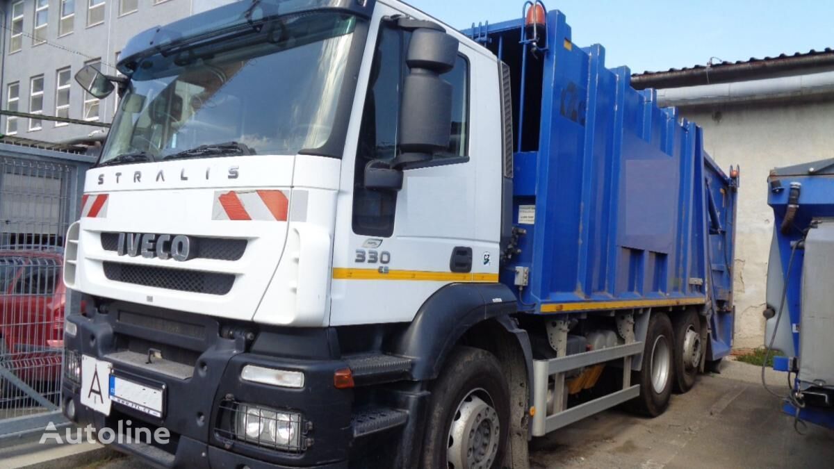 شاحنة جمع ونقل النفايات IVECO 260S33 popelář