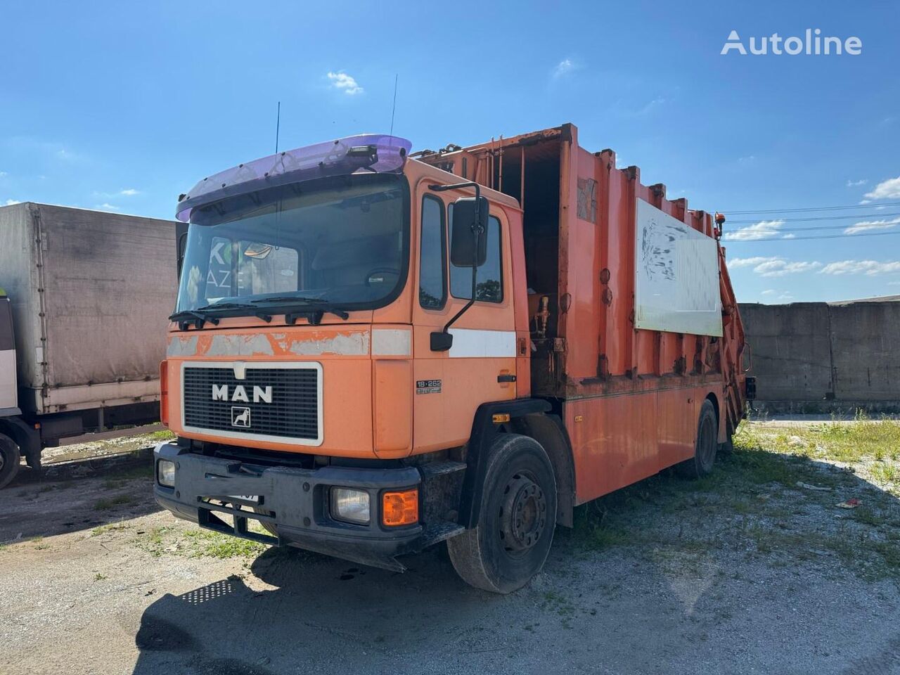 MAN 18.262 garbage truck