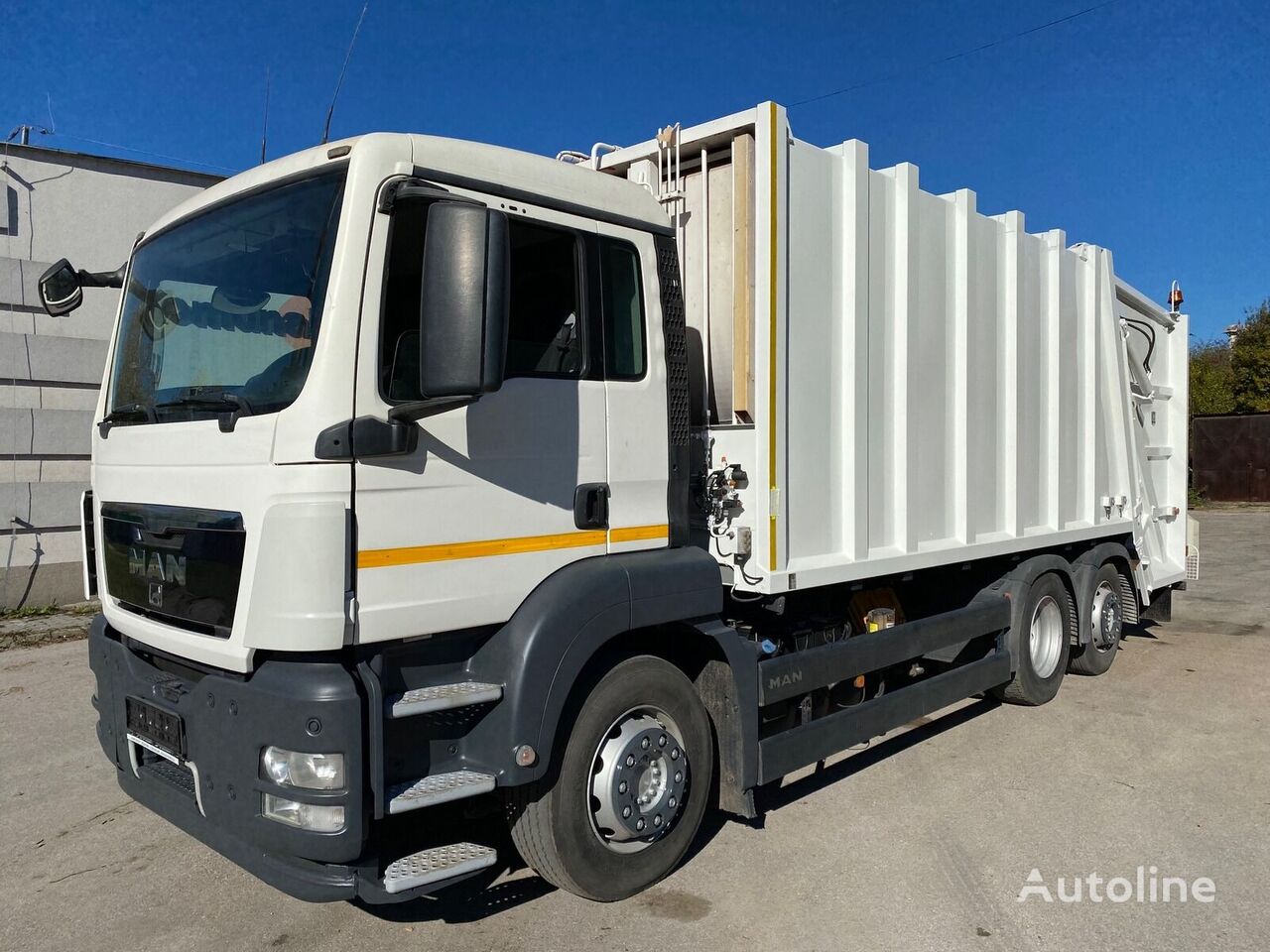 camion poubelle MAN TGS 26.320 śmieciarka trzyosiowa HALLER 24m3 EURO 5