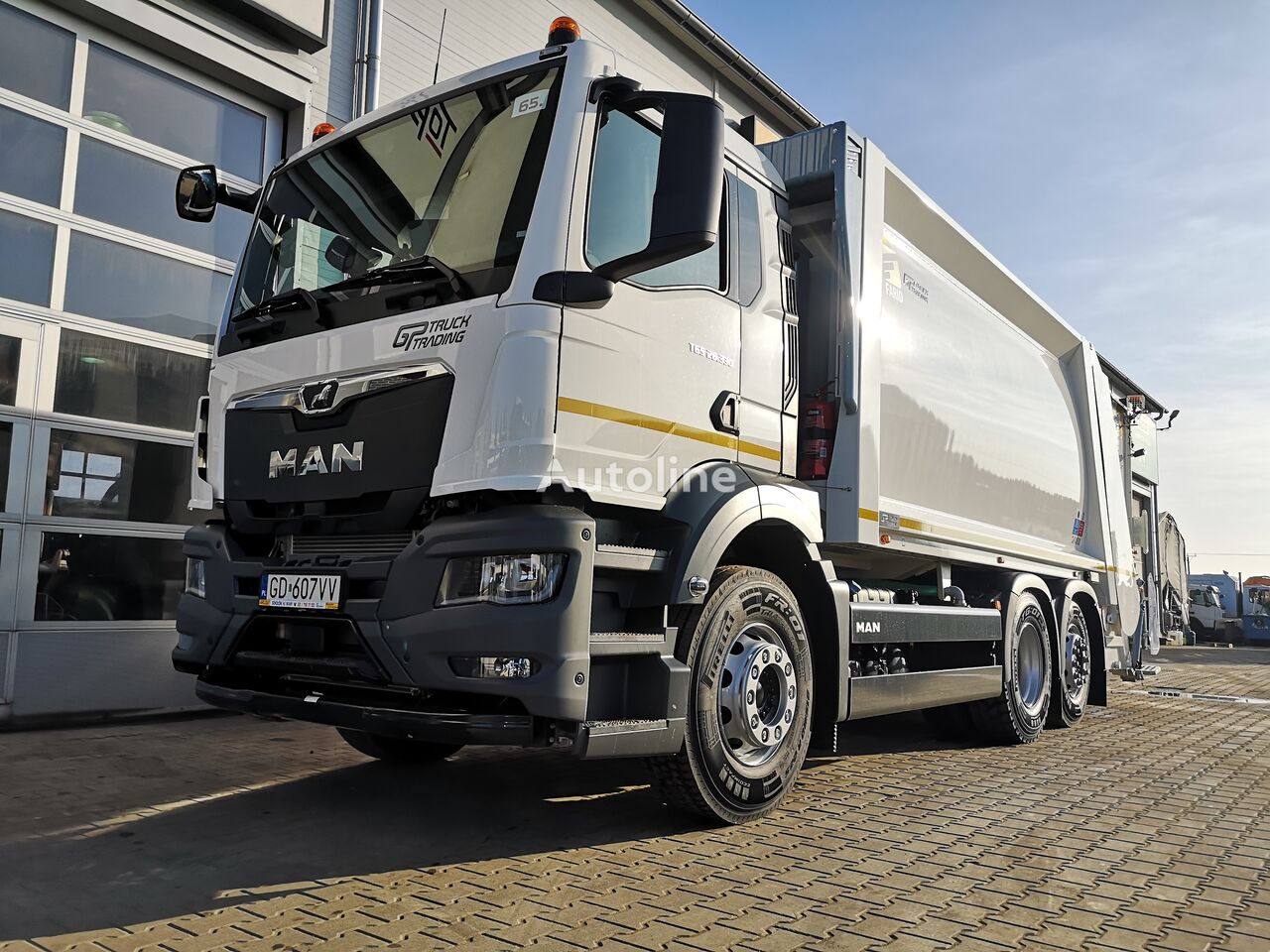 new MAN TGS 26.330 garbage truck