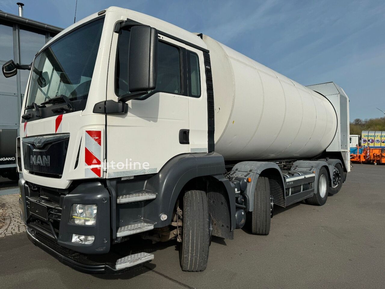 MAN TGS 32.360 garbage truck